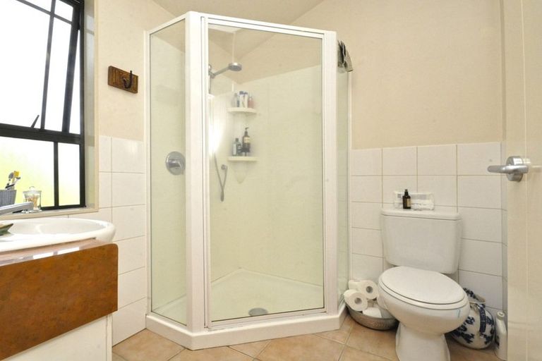 Photo of property in 2/710 East Coast Road, Milford, Auckland, 0620