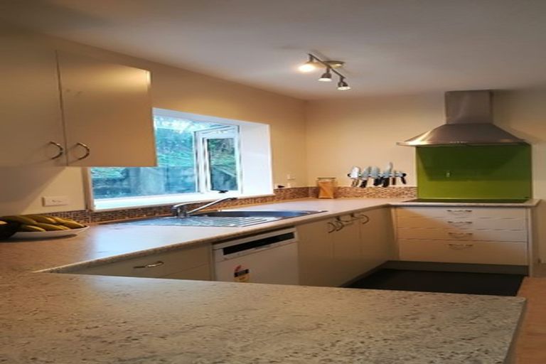 Photo of property in 2/112 Nigel Road, Browns Bay, Auckland, 0630