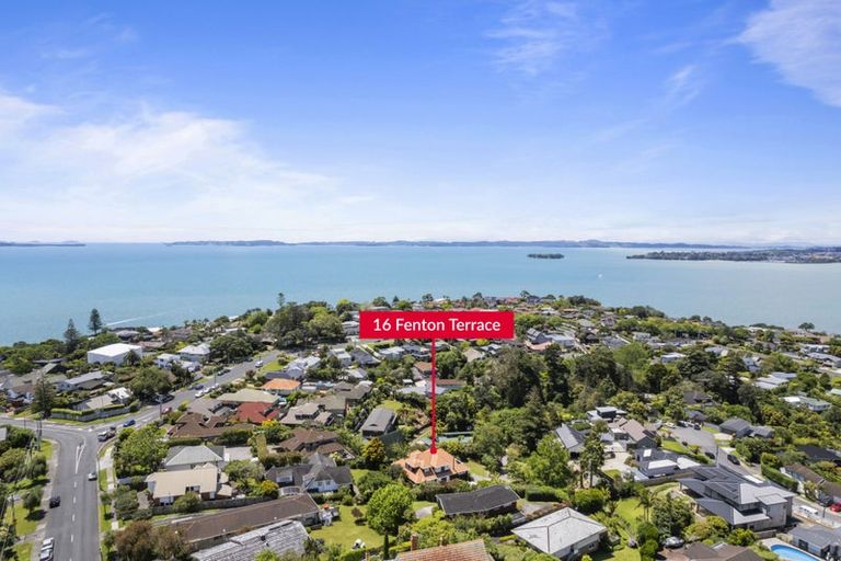 Photo of property in 16 Fenton Terrace, Cockle Bay, Auckland, 2014