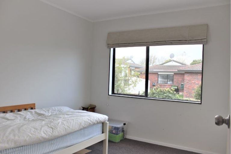Photo of property in 6 Tokay Place, Huapai, Kumeu, 0810