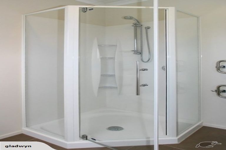 Photo of property in 238 Mark Avenue, Grenada Village, Wellington, 6037