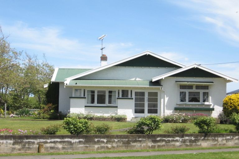 Photo of property in 33 Grey Street, College Estate, Whanganui, 4500