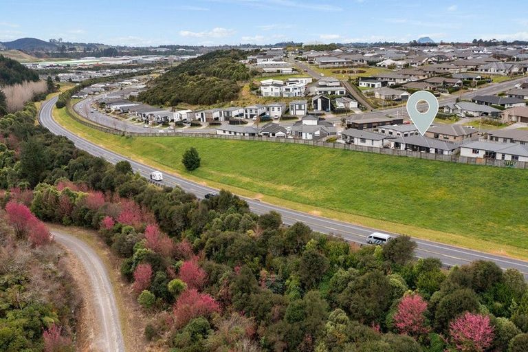Photo of property in 32 Puhirake Crescent, Pyes Pa, Tauranga, 3112