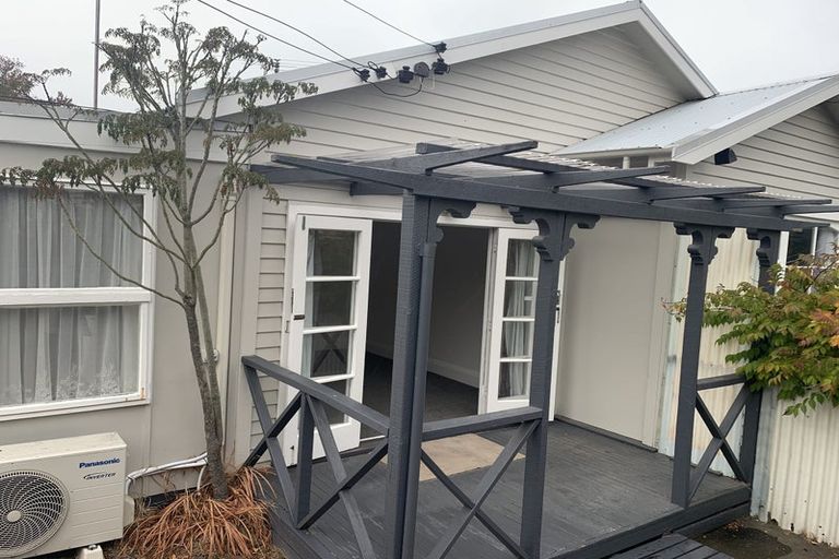 Photo of property in 294 Keyes Road, New Brighton, Christchurch, 8083