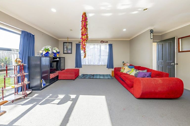 Photo of property in 45 Robert Ross Place, Clendon Park, Auckland, 2103