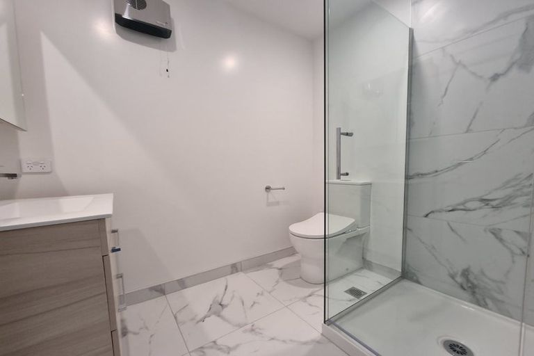 Photo of property in 2/322 Oxford Terrace, Avalon, Lower Hutt, 5011