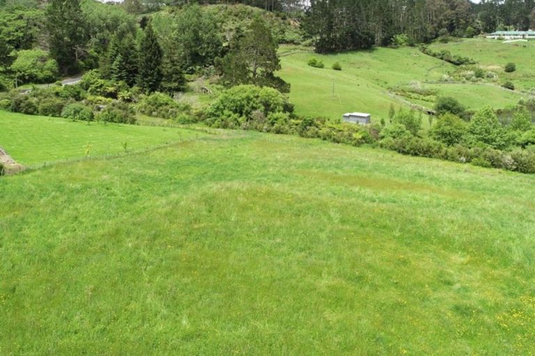 Photo of property in 135 Chamberlain Road, Bombay, 2675