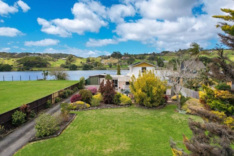 Photo of property in 39 Taipa Point Road, Taipa, 0420