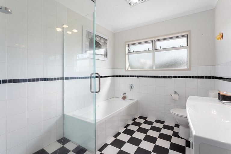 Photo of property in 5 Esplanade Rise, Coastlands, Whakatane, 3120