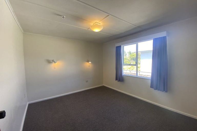 Photo of property in 13 Upjohn Street, Brooklands, New Plymouth, 4310