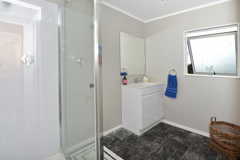 Photo of property in 57 Gorge Road, Maungaturoto, 0520