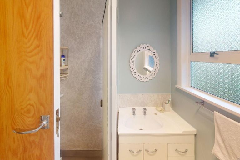 Photo of property in 28 Birmingham Street, Takaro, Palmerston North, 4412