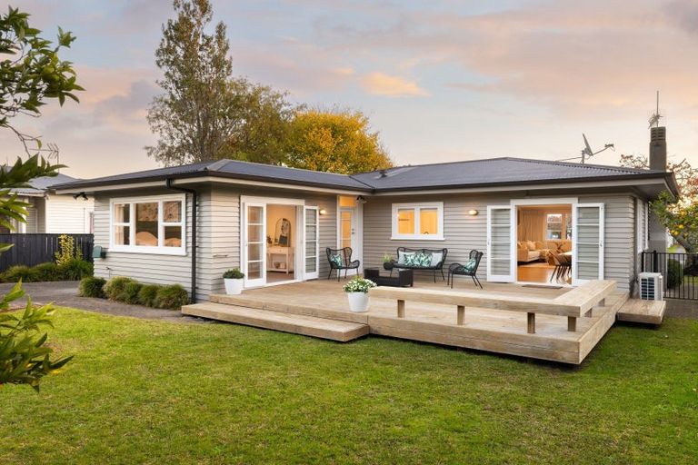 Photo of property in 8 Saint Winifreds Avenue, Hamilton East, Hamilton, 3216