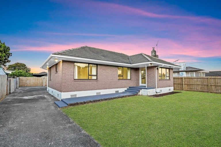 Photo of property in 12 Hunua Road, Papakura, 2110