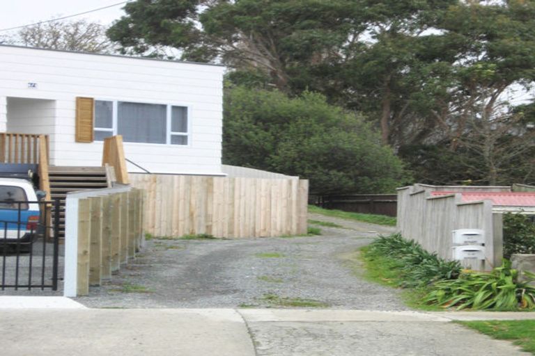 Photo of property in 4b Hawthorn Crescent, Stokes Valley, Lower Hutt, 5019