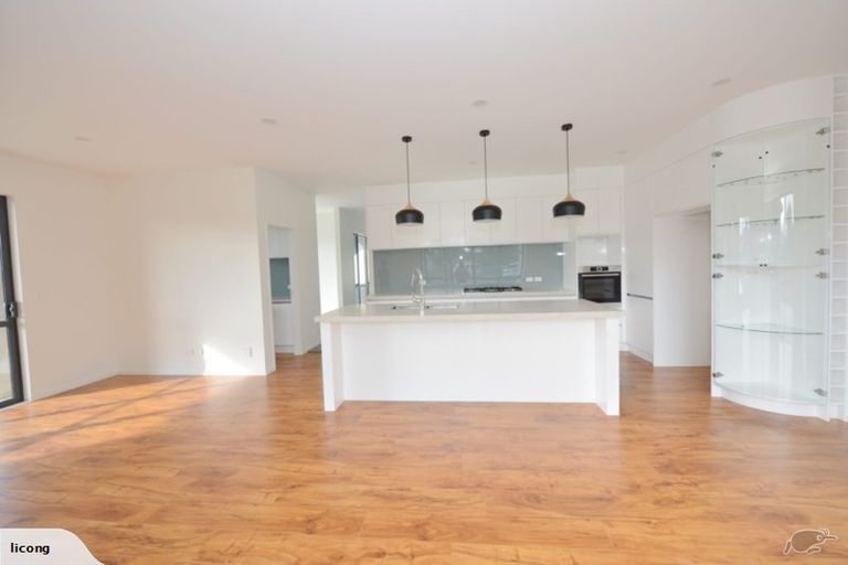 Photo of property in 48 Pohutukawa Parade, Riverhead, 0820