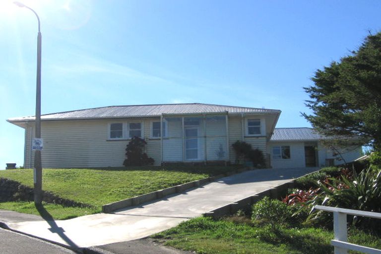 Photo of property in 53 Bracken Road, Paparangi, Wellington, 6037
