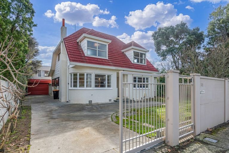 Photo of property in 15 Hardie Street, Hokowhitu, Palmerston North, 4410