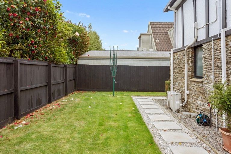 Photo of property in 11a Thurlestone Place, Burnside, Christchurch, 8053