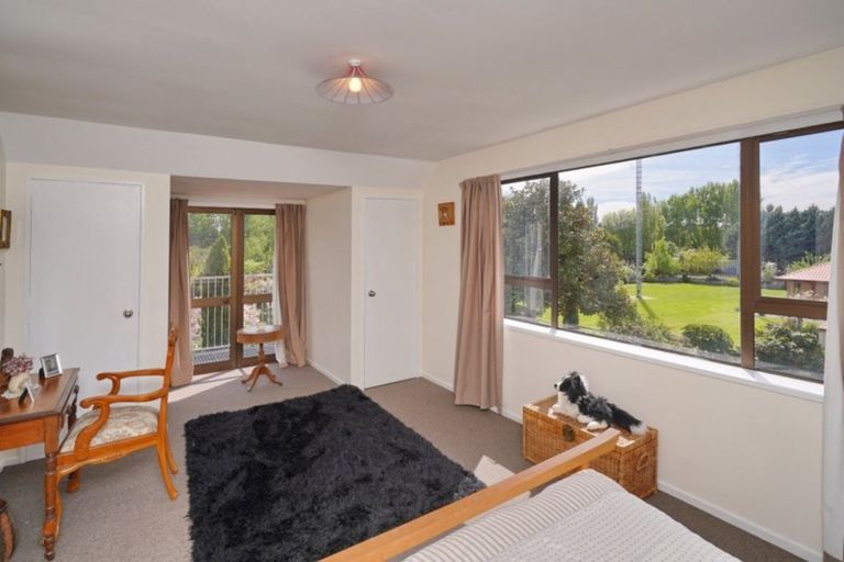 Photo of property in 22 Allin Drive, Waikuku Beach, 7402
