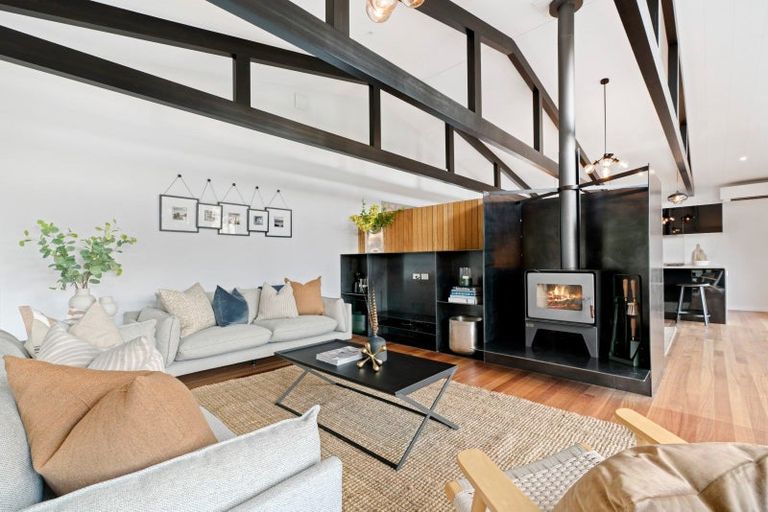 Photo of property in 18 Falcon Heights, Mount Creighton, Queenstown, 9371