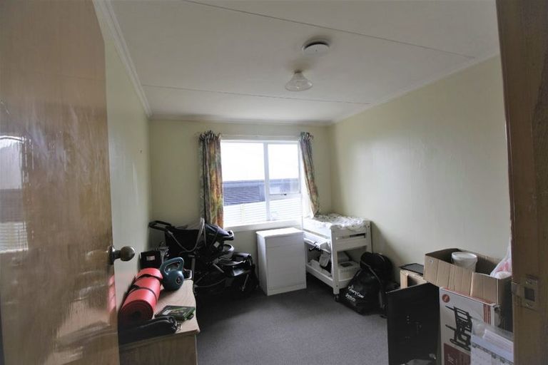 Photo of property in 28 Cargill Street, Waikiwi, Invercargill, 9810