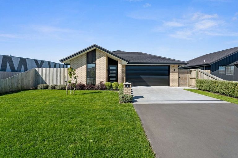 Photo of property in 3 Andesite Drive, Rolleston, 7614