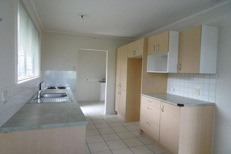 Photo of property in 1/11 Cassia Place, Sunnynook, Auckland, 0620