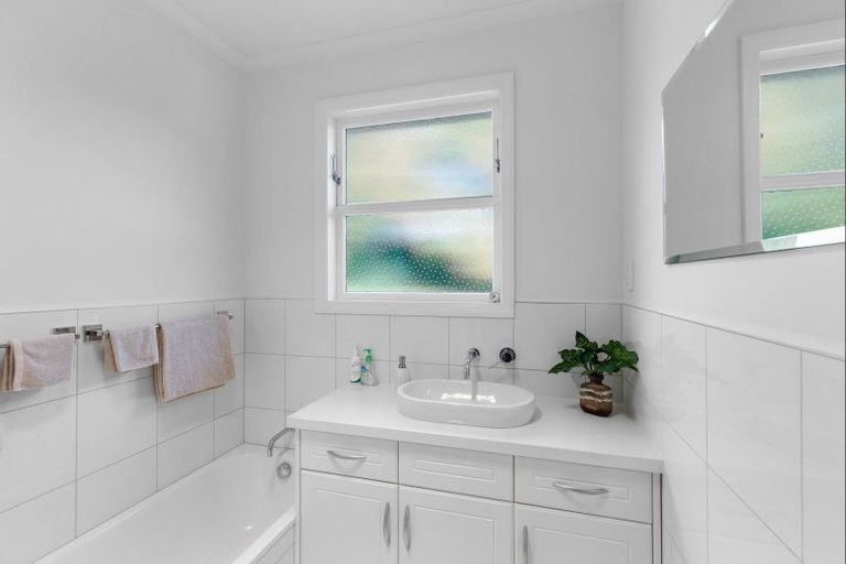 Photo of property in 26 Gladstone Road, Levin, 5571