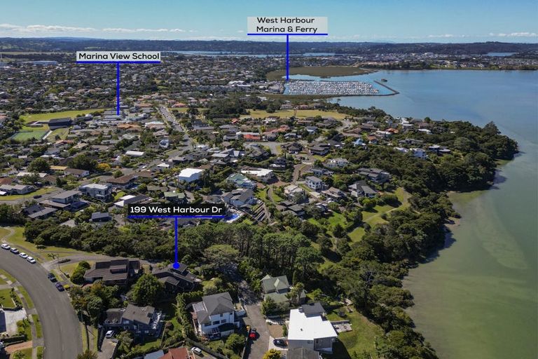 Photo of property in 199 West Harbour Drive, West Harbour, Auckland, 0618