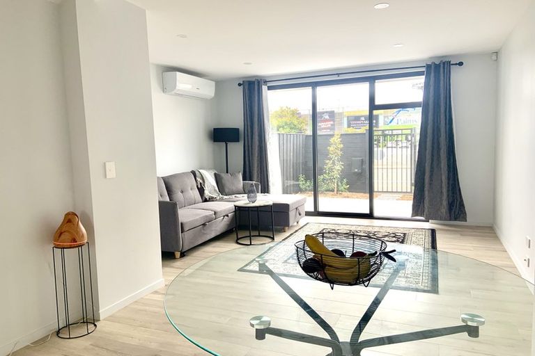 Photo of property in 2/8 New Brighton Road, Shirley, Christchurch, 8061