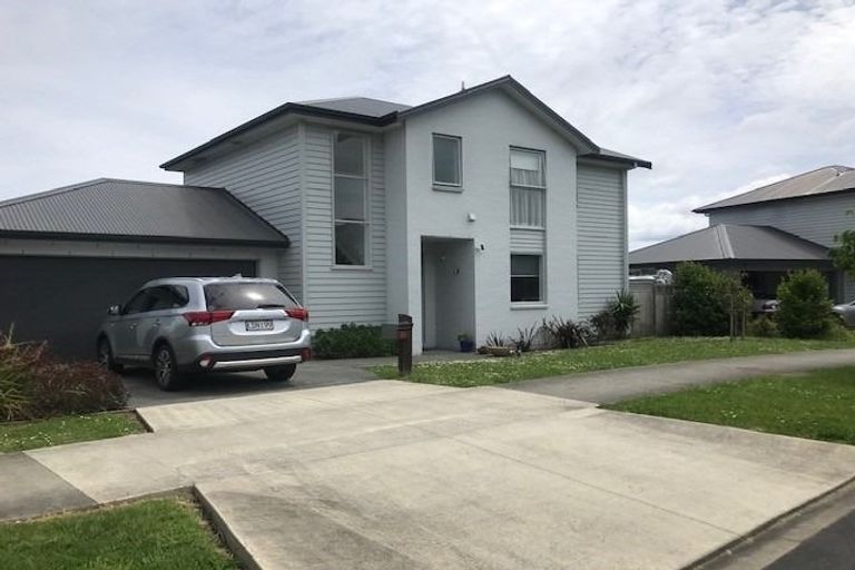 Photo of property in 83 Mackay Drive, Greenhithe, Auckland, 0632