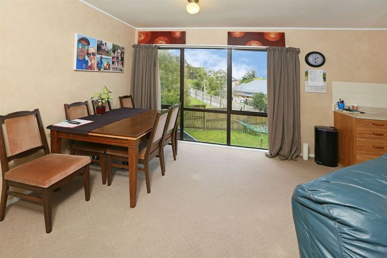 Photo of property in 7 Miriam Corban Heights, Henderson, Auckland, 0612