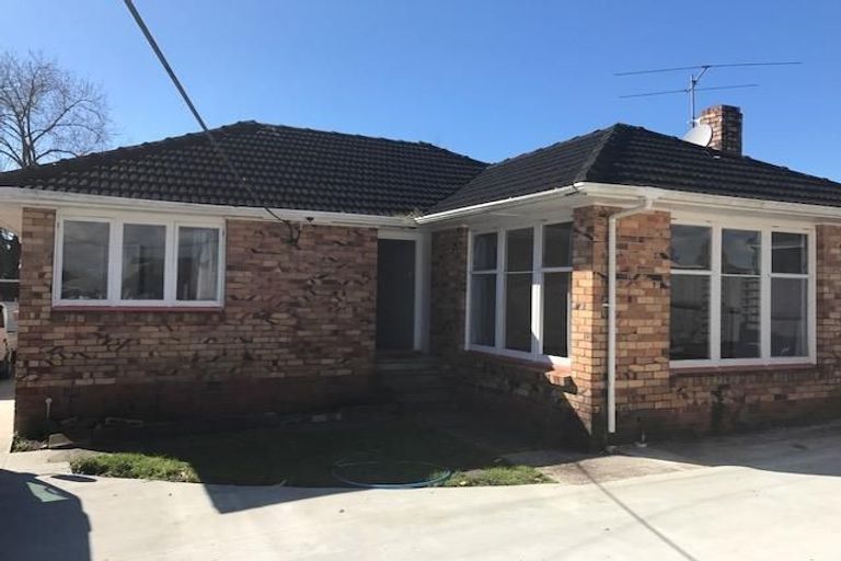 Photo of property in 121 Flanshaw Road, Te Atatu South, Auckland, 0610