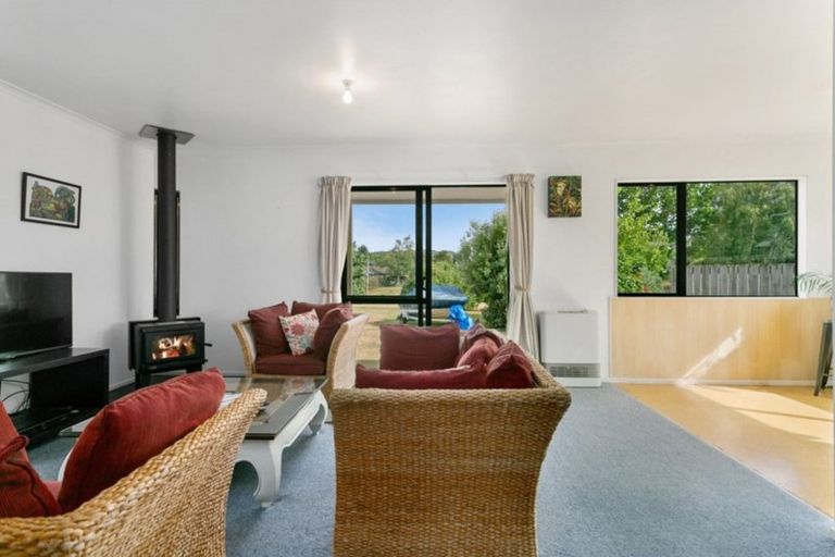 Photo of property in 1/24 Angela Place, Kinloch, Taupo, 3377