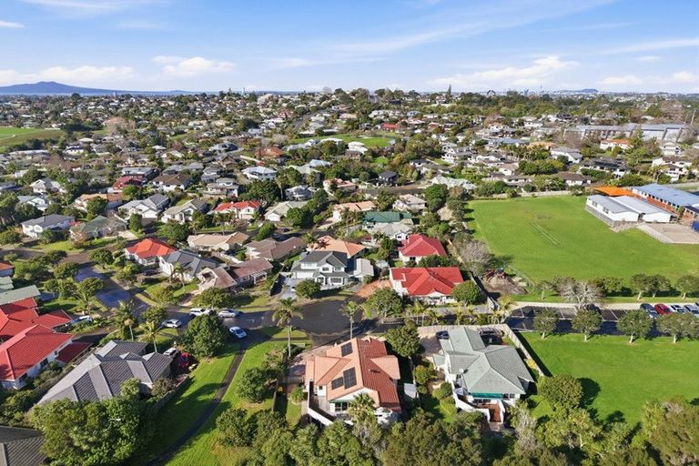 Photo of property in 27 Westminster Gardens, Unsworth Heights, Auckland, 0632