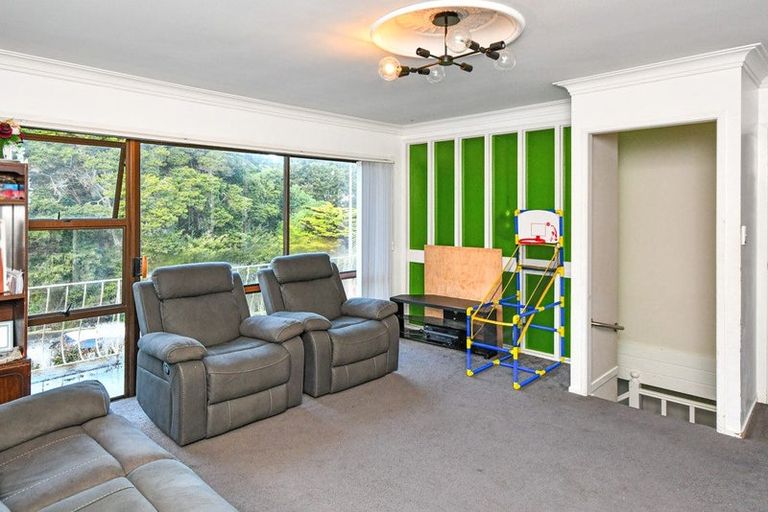 Photo of property in 24 Eugenia Rise, Totara Heights, Auckland, 2105