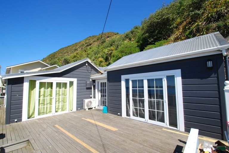 Photo of property in 80 Owhiro Bay Parade, Owhiro Bay, Wellington, 6023