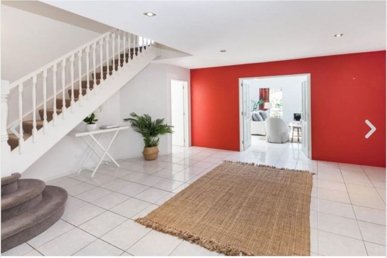 Photo of property in 276 Memorial Avenue, Burnside, Christchurch, 8053