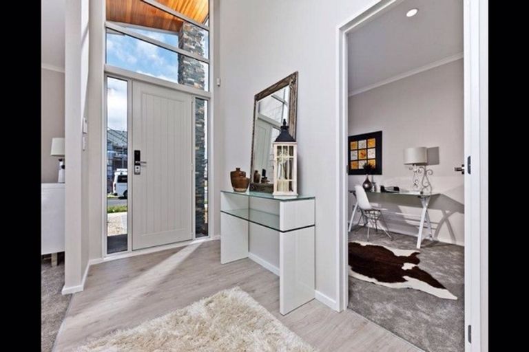 Photo of property in 3 Ascension Crescent, Orewa, 0931