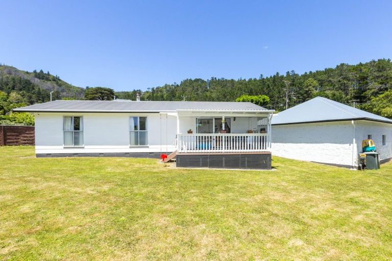 Photo of property in 67 Kamahi Street, Stokes Valley, Lower Hutt, 5019