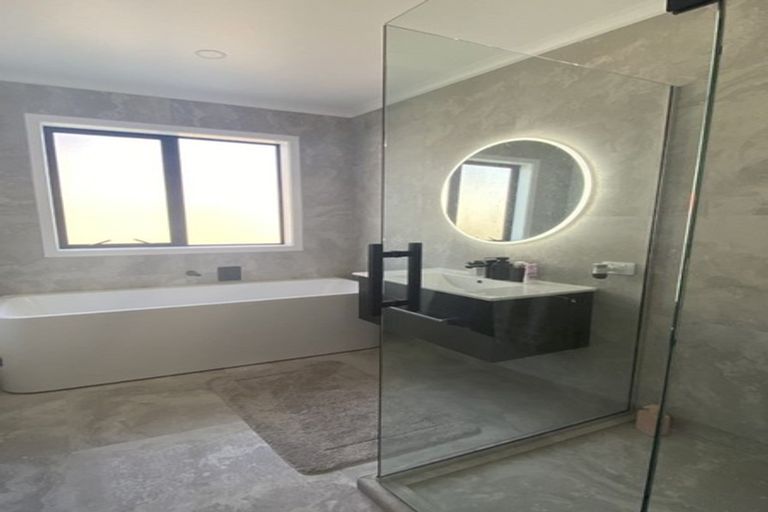 Photo of property in 13 Rotorua Grove, Aotea, Porirua, 5024