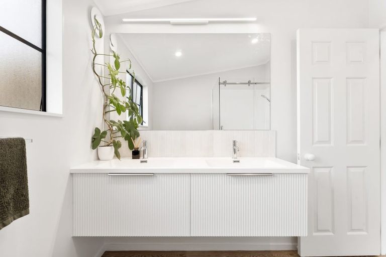 Photo of property in 19 Crampton Court, Orewa, 0931