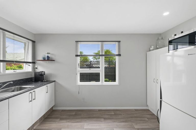 Photo of property in 2/118a Baker Street, New Brighton, Christchurch, 8083