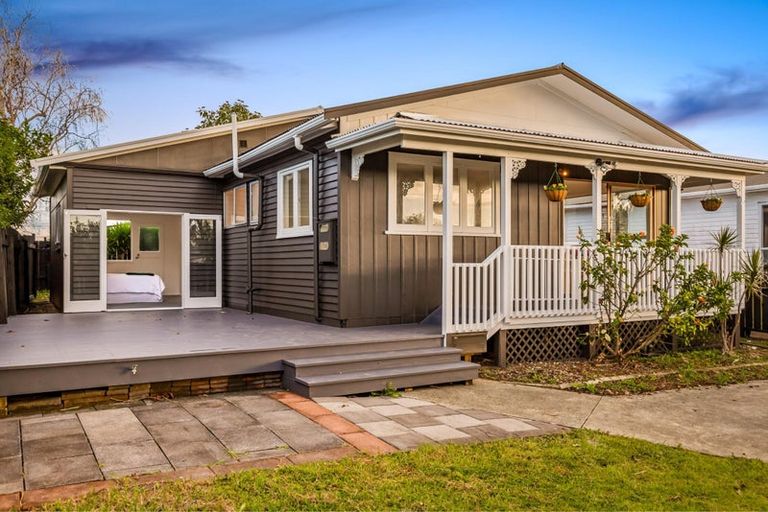 Photo of property in 2/37 Mildmay Road, Henderson, Auckland, 0610