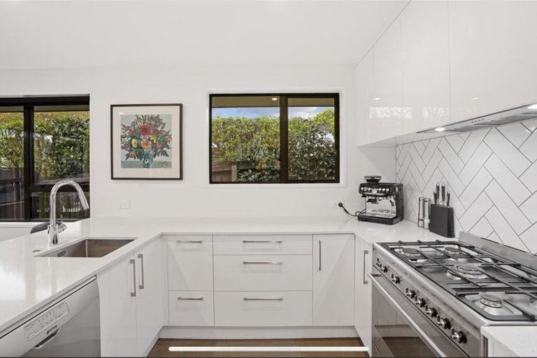 Photo of property in 14 Melissa Place, Burnside, Christchurch, 8042