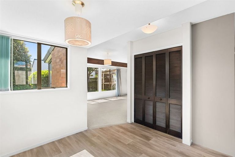 Photo of property in 2/25 Withells Road, Avonhead, Christchurch, 8042