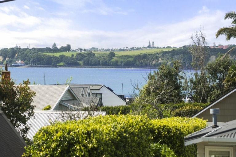 Photo of property in 1/17a Church Street, Devonport, Auckland, 0624