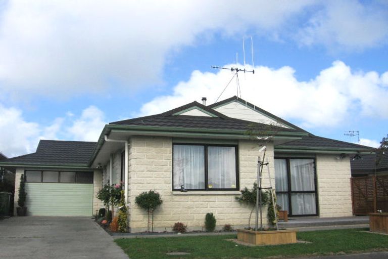 Photo of property in 2b Belvedere Crescent, Takaro, Palmerston North, 4412