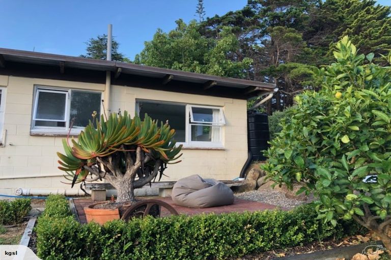 Photo of property in 24 Grendon Road, Titirangi, Auckland, 0604
